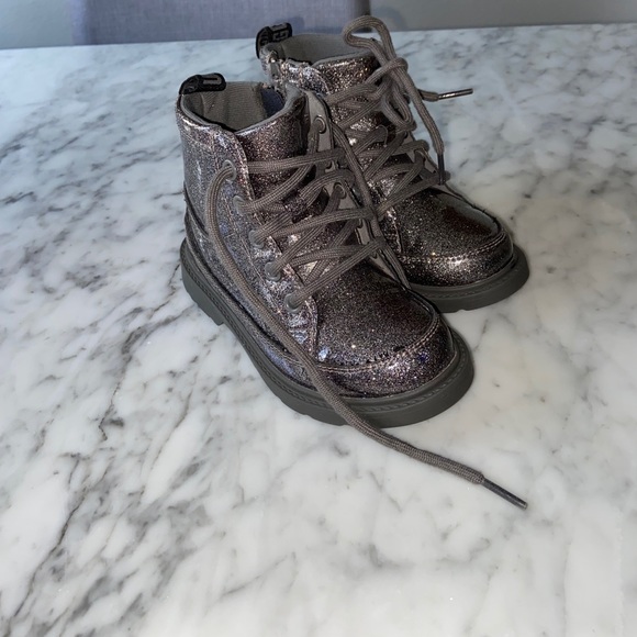 KIDS UGG ROBLEY BOOTS - Picture 5 of 10